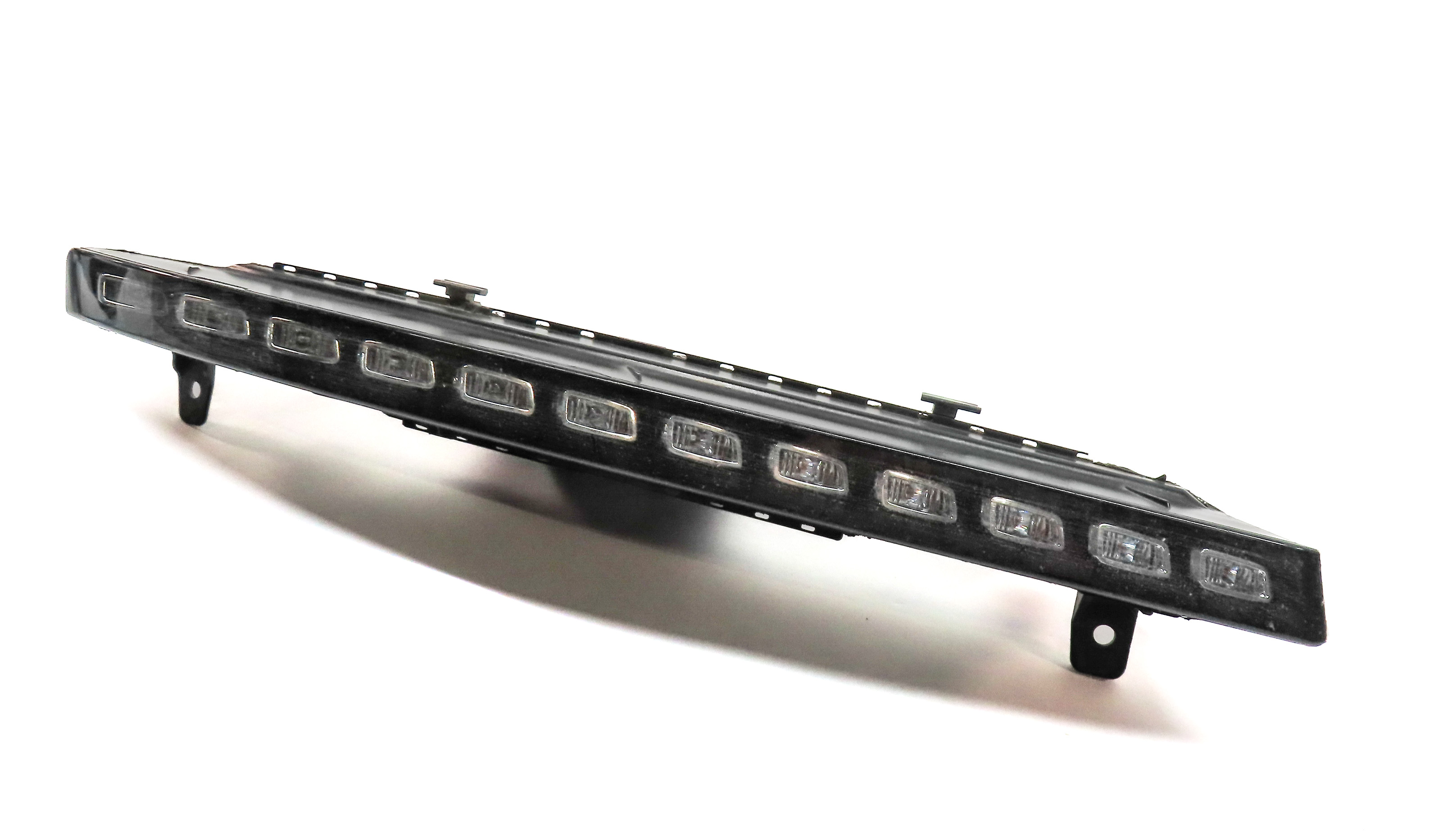 2010-2015 AUDI Q7 (4L) FRONT RIGHT PASSENGER TURN SIGNAL MARKER LIGHT LAMP (LED) — exact item pictured